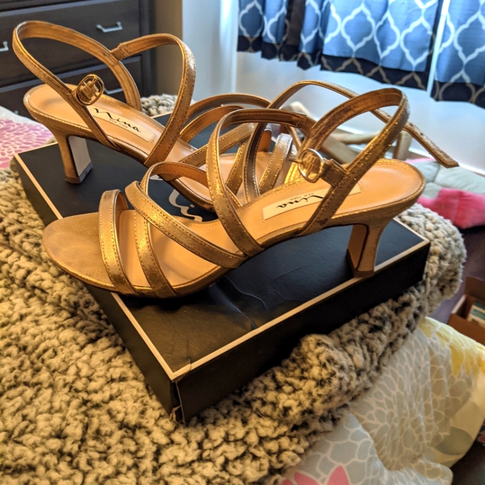 Nina dress shoes